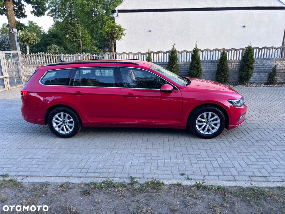 Volkswagen Passat Variant 2.0 TDI SCR DSG BlueMotion Comfortline - 3
