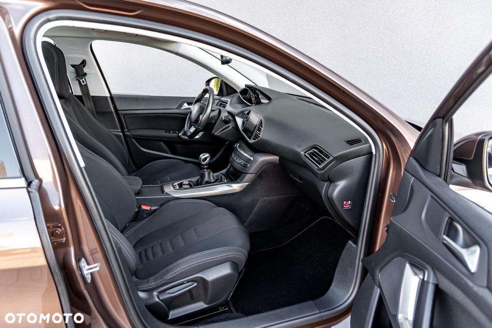 Peugeot 308 PureTech 130 Stop & Start Allure - 21