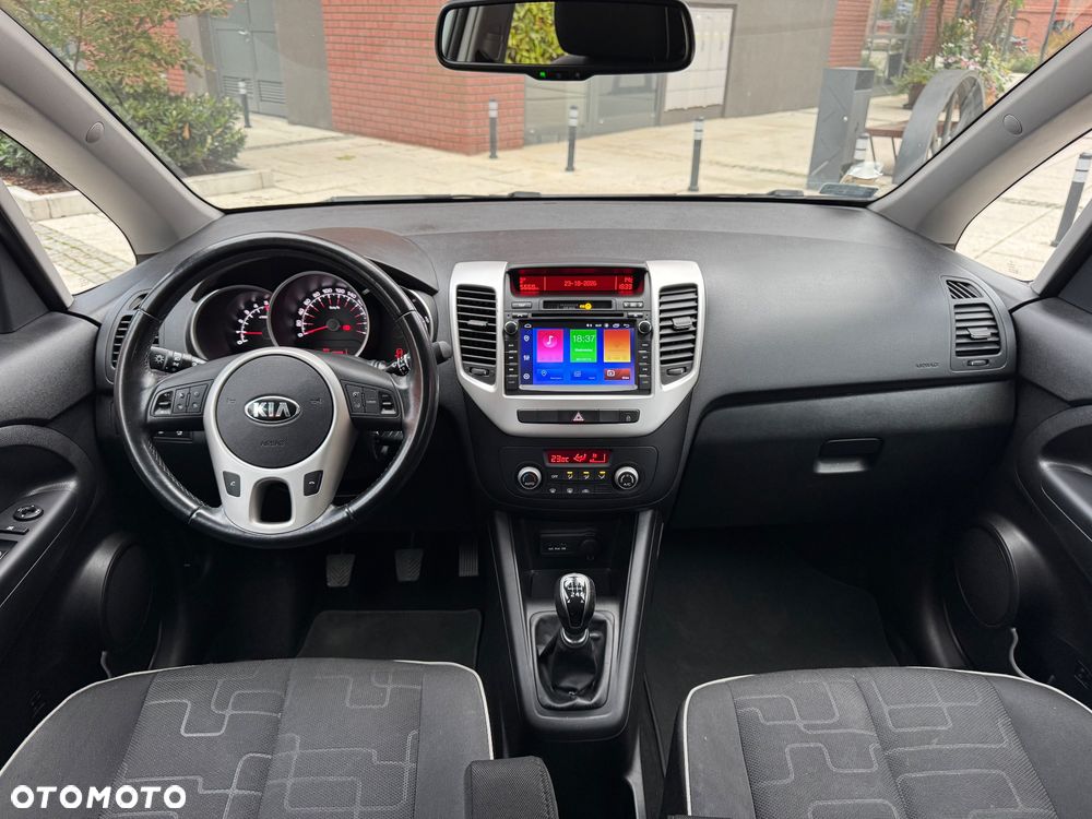 Kia Venga - 14