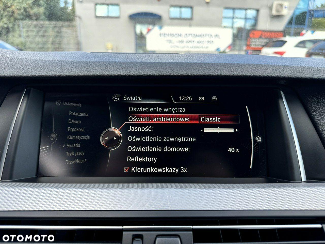 BMW Seria 5 525d xDrive - 24