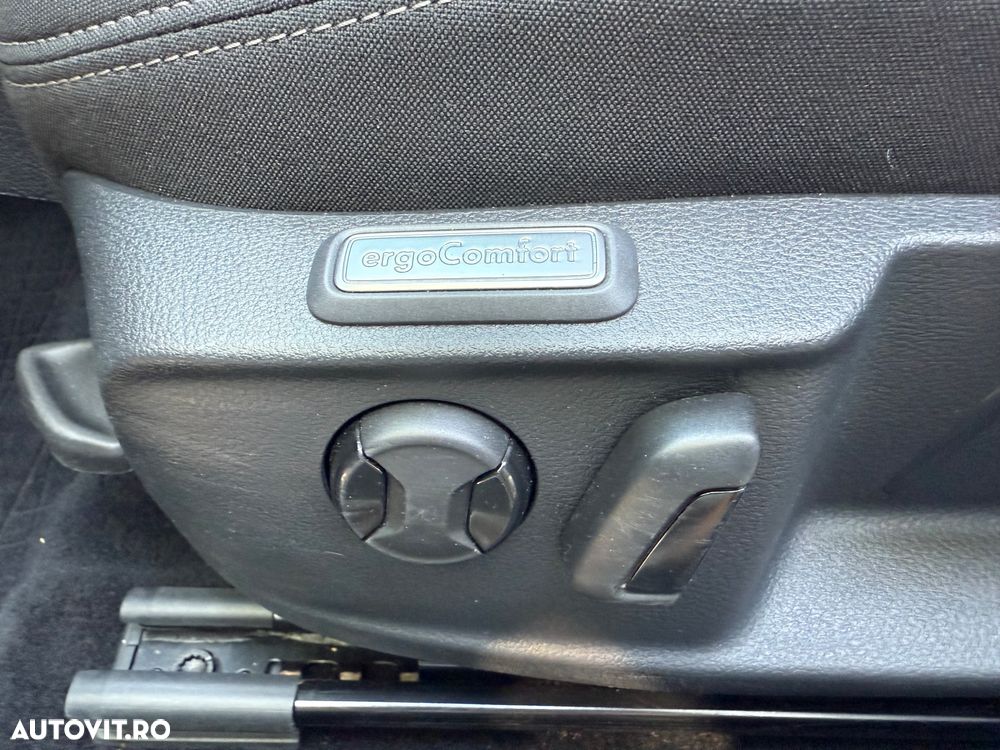 Volkswagen Passat 1.5 TSI OPF DSG Business - 20