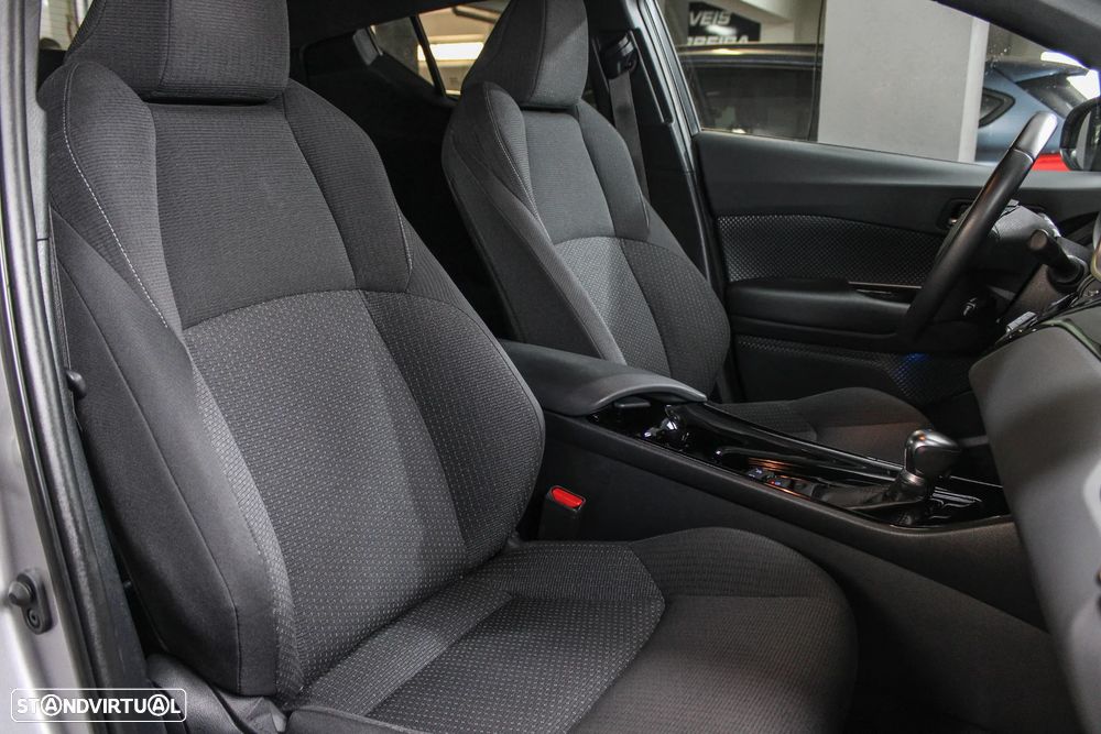 Toyota C-HR 1.8 HSD Comfort+P.Style - 19