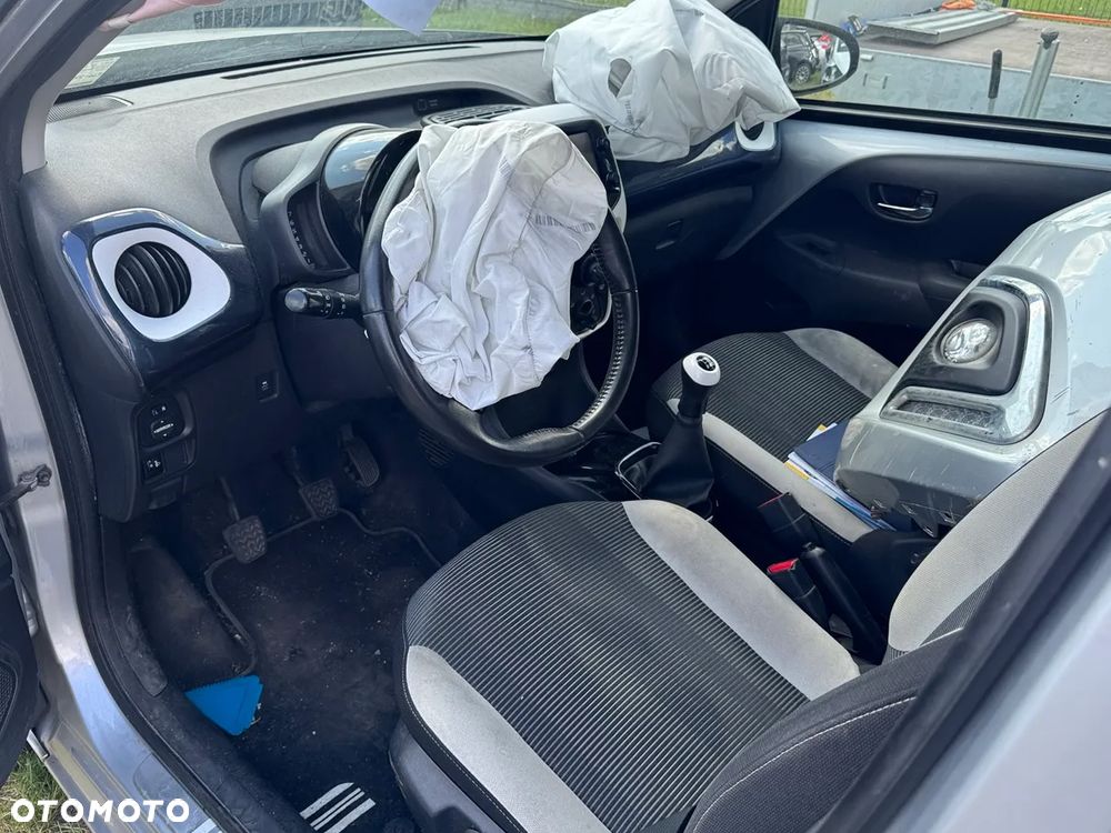 Peugeot 108 PureTech 82 Top Roland Garros - 10