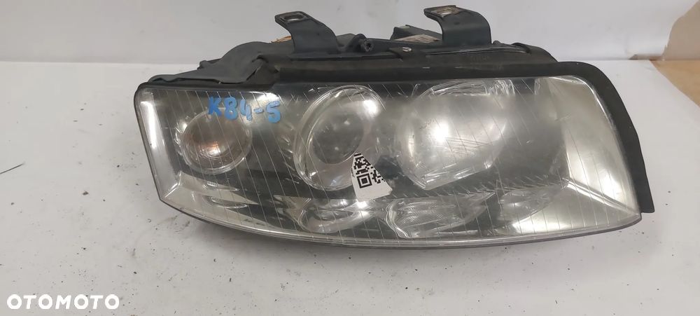 .  PRZOD PRZEDNIA LAMPA PRAWA AUDI A4 B6 - 1