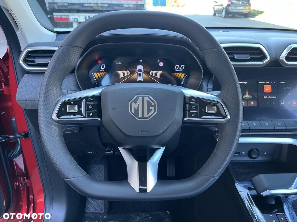 MG ZS Hybrid+ - 13