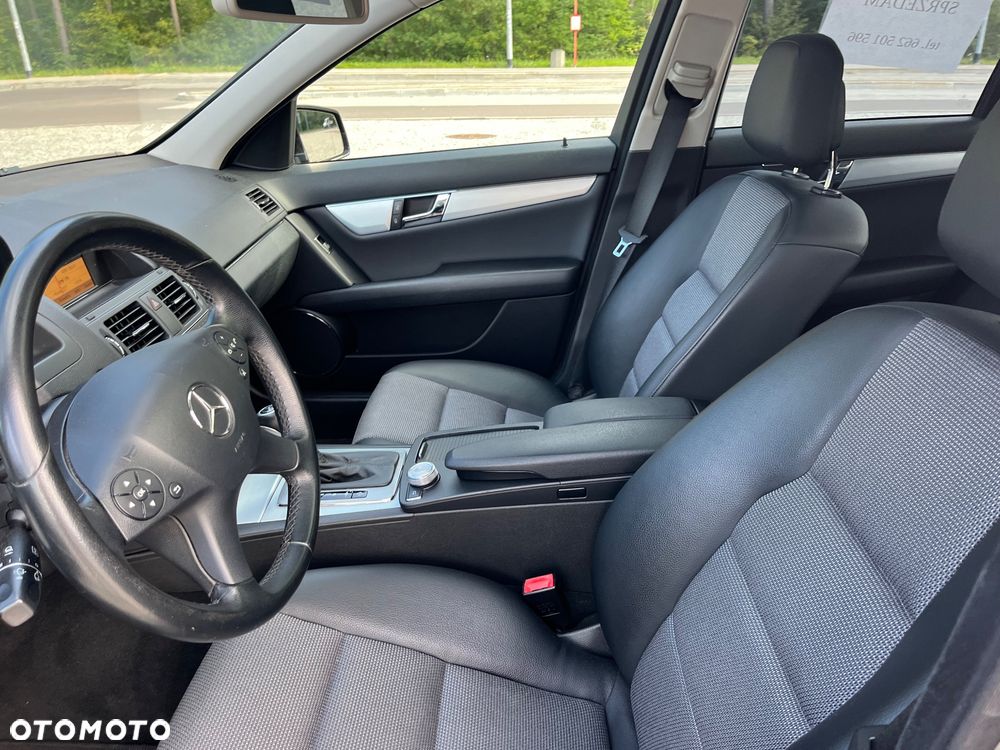 Mercedes-Benz Klasa C 180 CGI Automatik BlueEFFICIENCY Avantgarde - 20