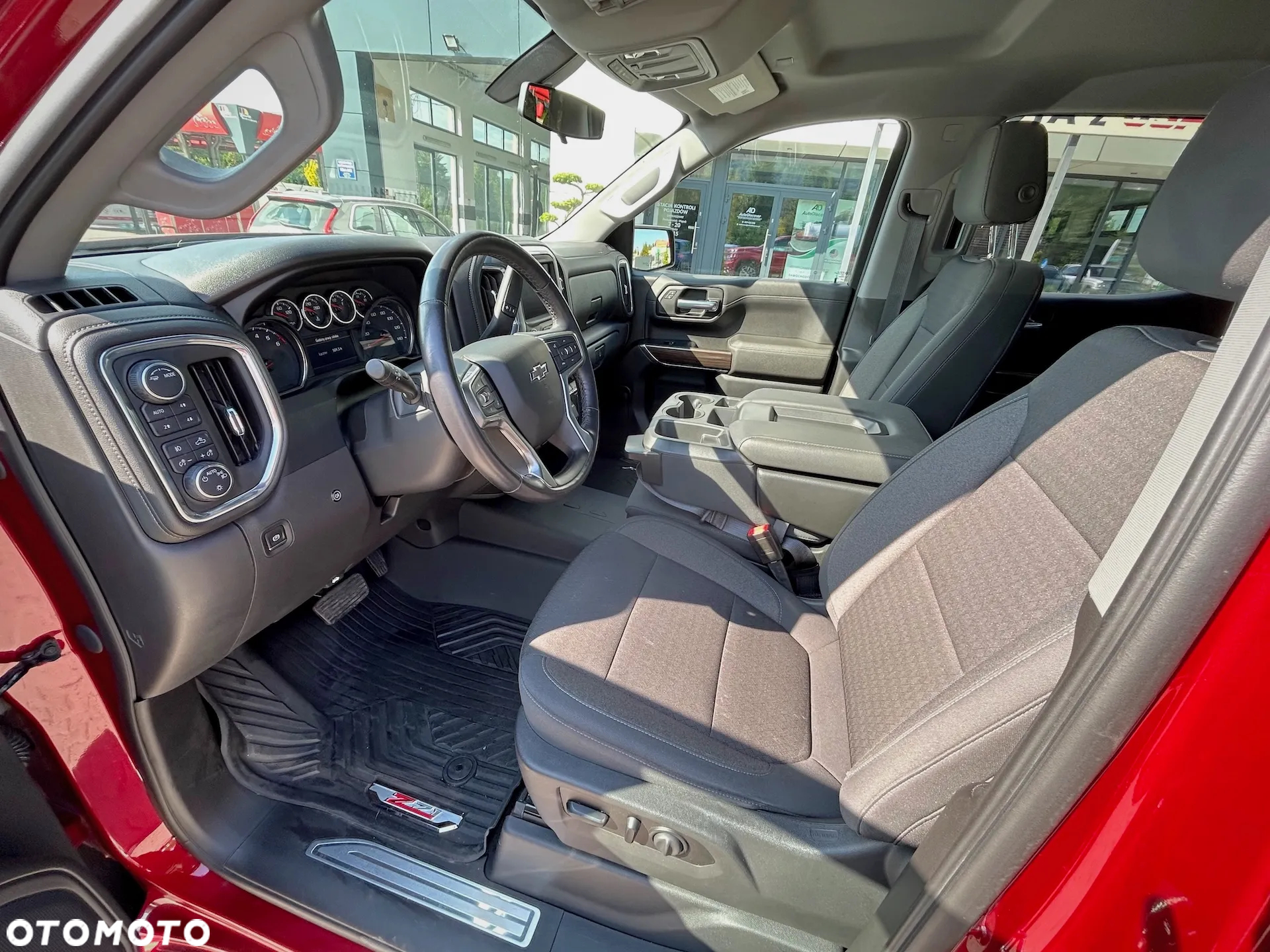 Chevrolet Silverado - 16