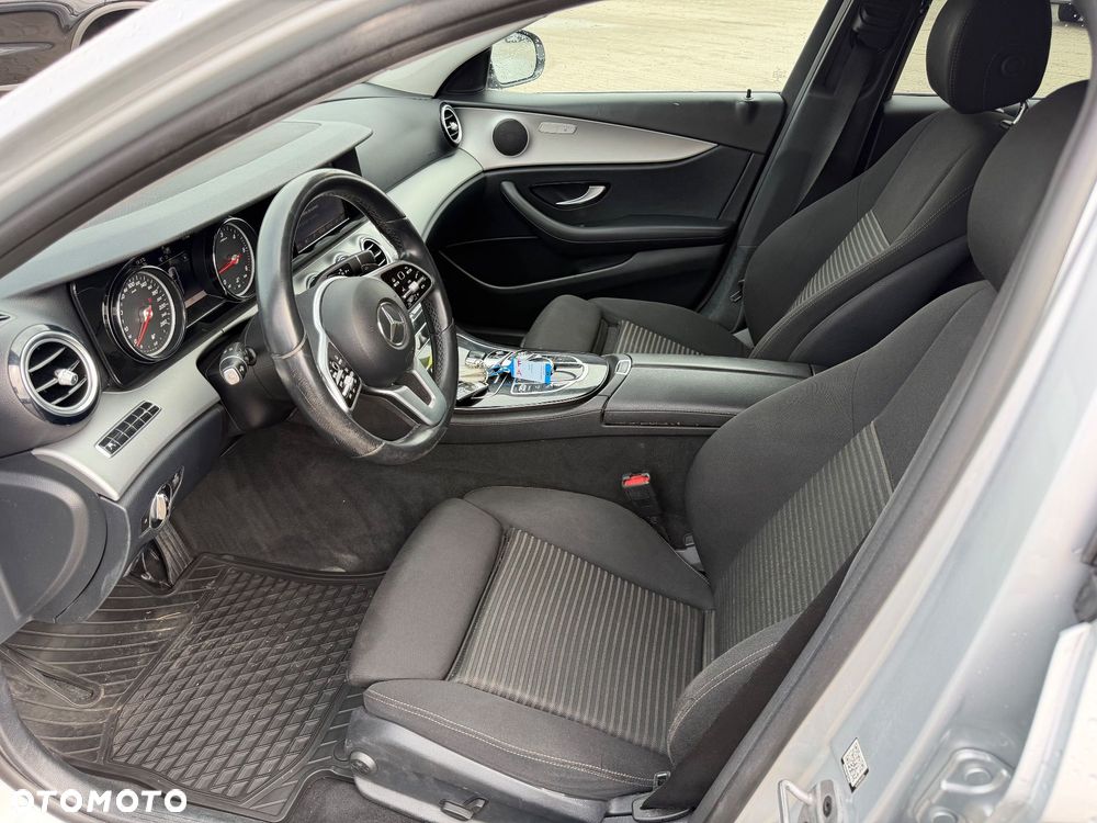 Mercedes-Benz Klasa E 220 d Avantgarde - 7