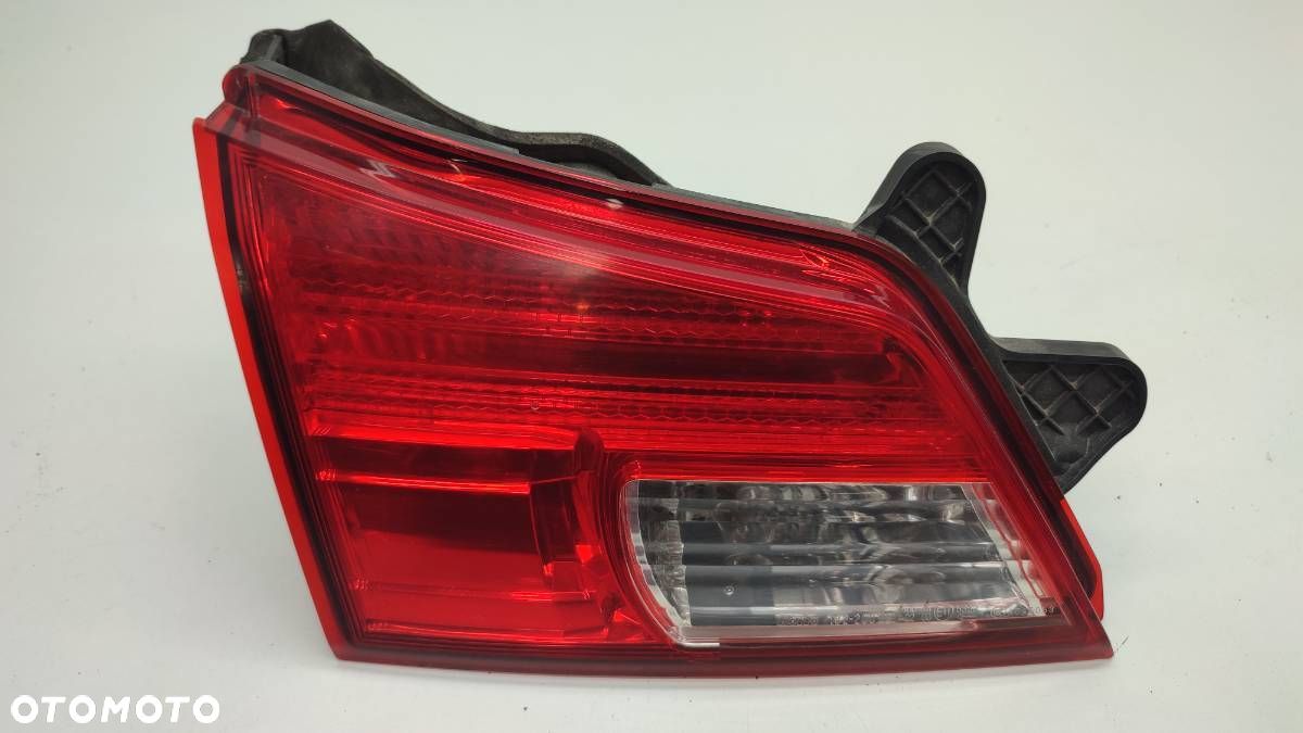 LAMPA TYŁ LEWA KLAPY SUBARU OUTBACK IV BR - 1