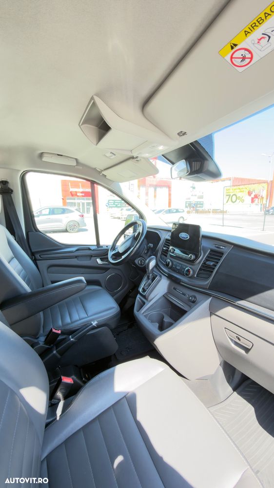 Ford Tourneo Custom Bus 320 2.0 EcoBlue 170 CP L2H1 Titanium X Aut. - 12