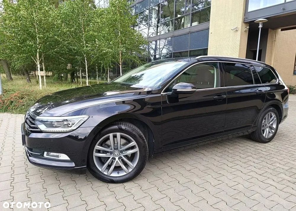Volkswagen Passat - 2