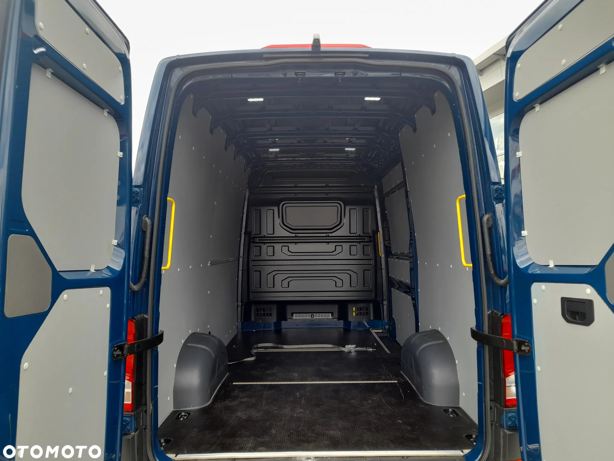 Volkswagen Crafter - 10