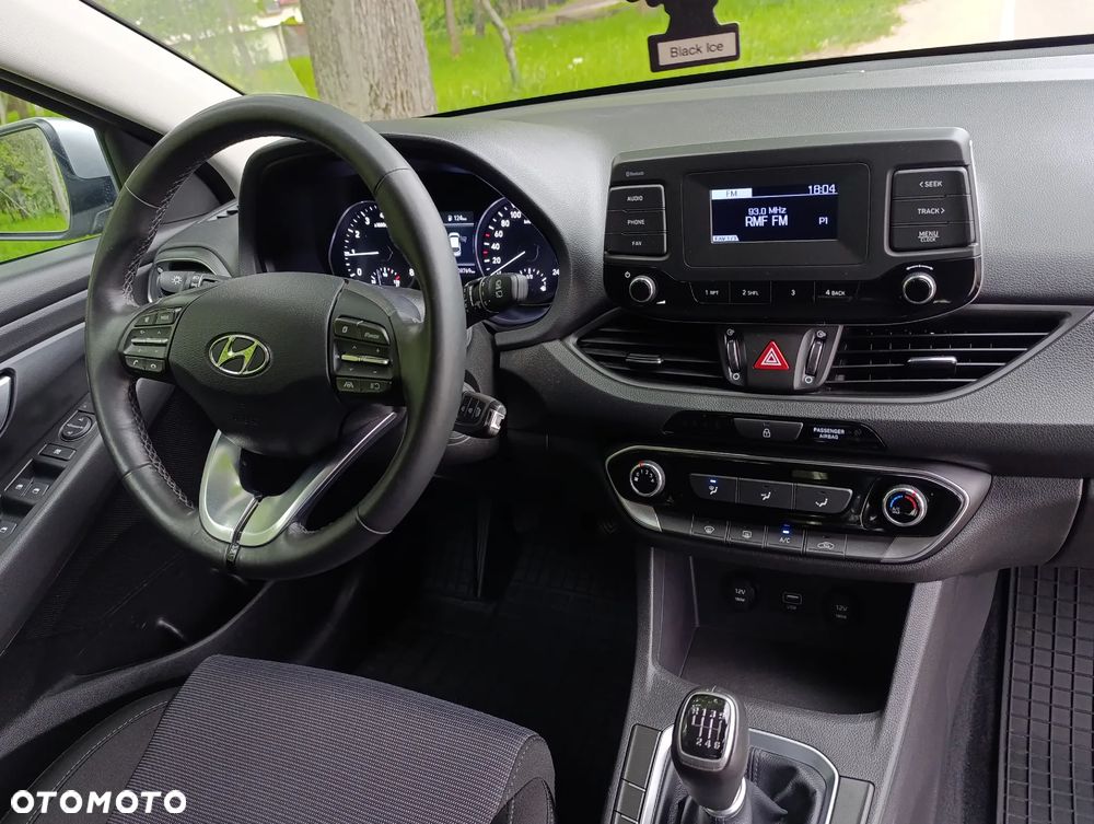Hyundai i30 1.5 DPI Classic + - 17