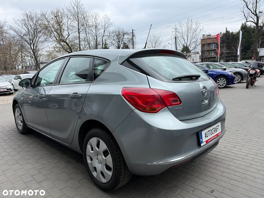 Opel Astra 1.6 Enjoy EU6 - 18