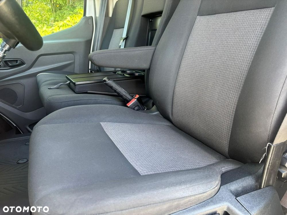 Ford Transit - 11
