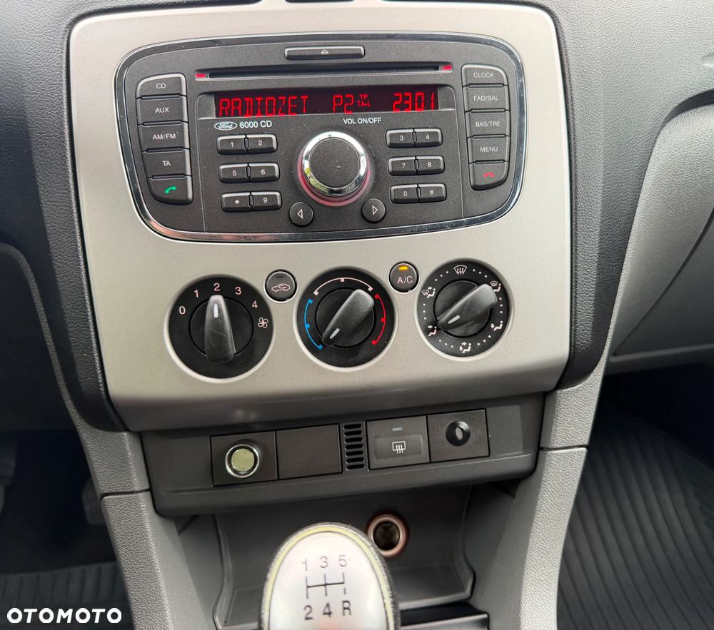 Ford Focus 1.4 Ambiente - 21