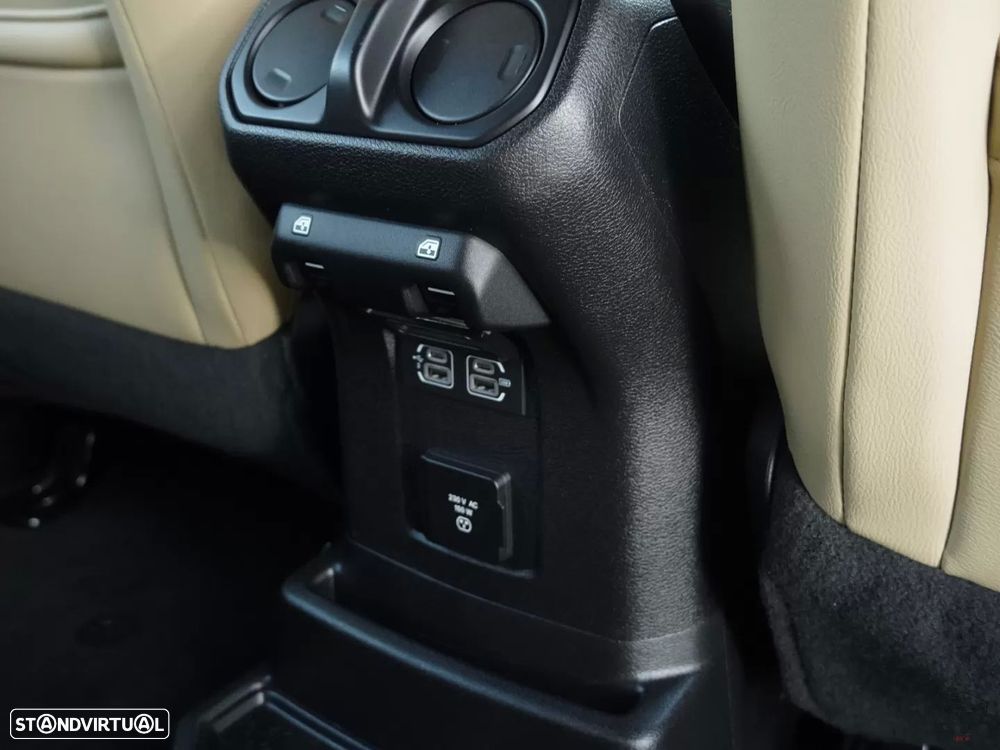 Jeep Wrangler Unlimited 2.2 CRD Sahara AT - 12