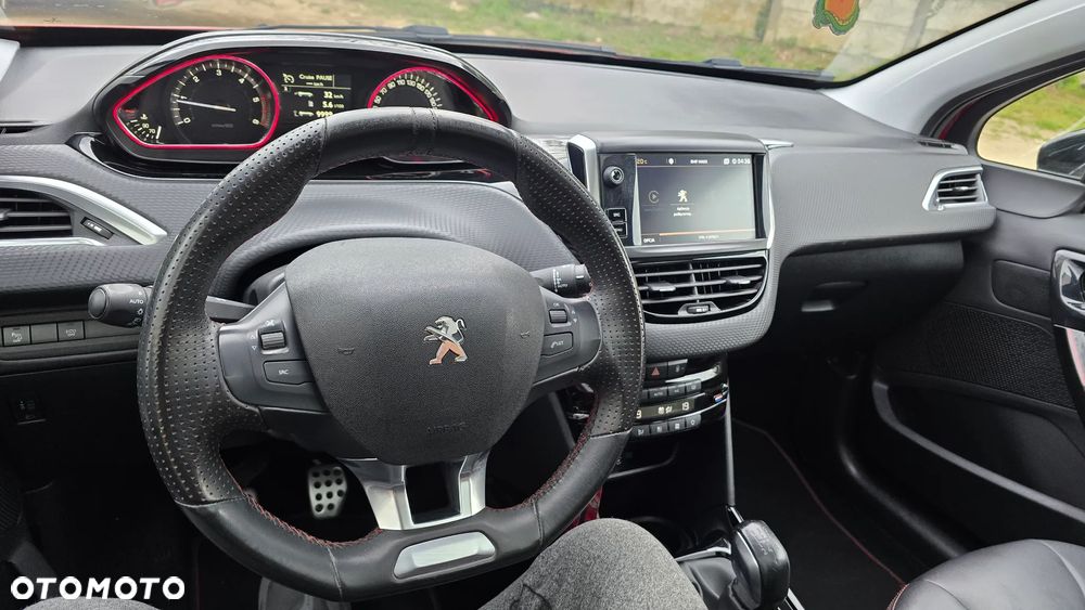 Peugeot 2008 1.5 BlueHDi GT Line S&S - 40
