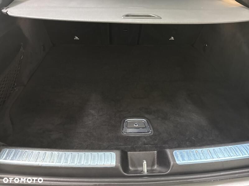 Mercedes-Benz GLC - 23