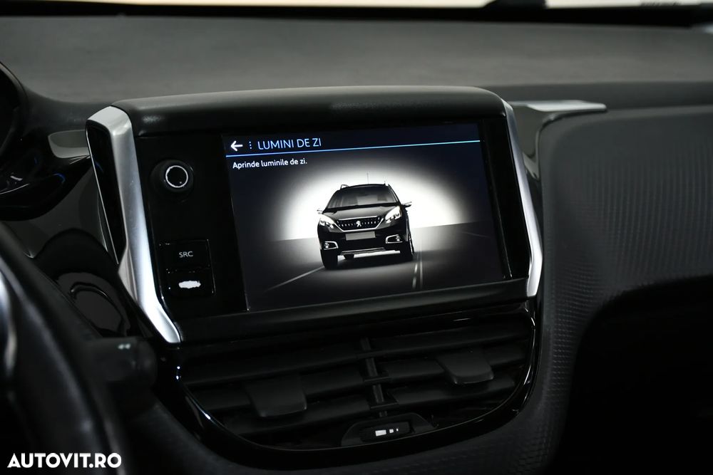 Peugeot 2008 PureTech 110 Stop&Start EAT6 Crossway - 29