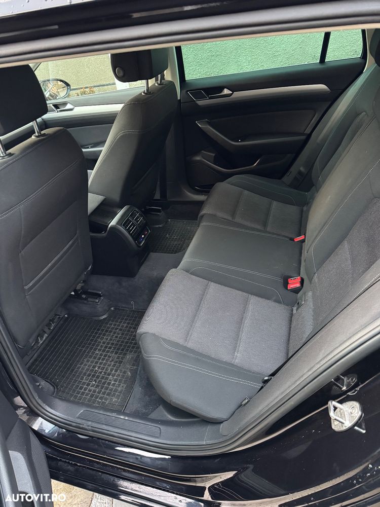 Volkswagen Passat - 10