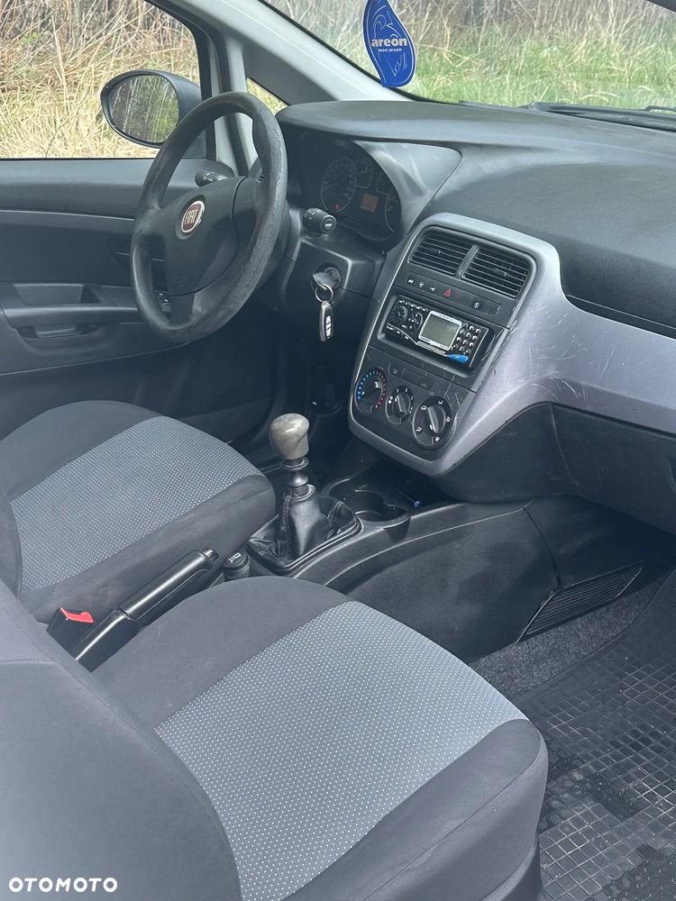 Fiat Punto 1.4 Easy S&S - 6