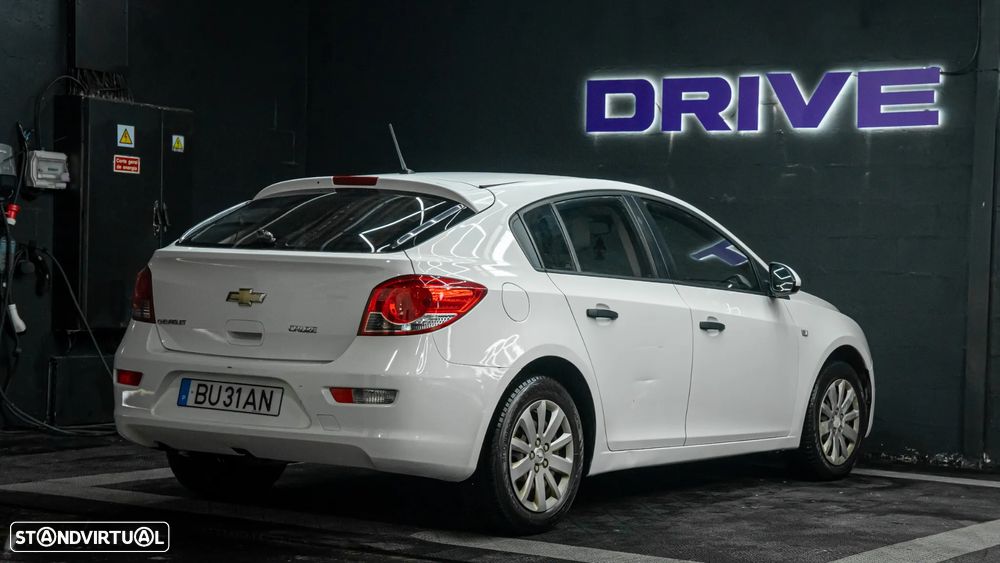 Chevrolet Cruze - 4