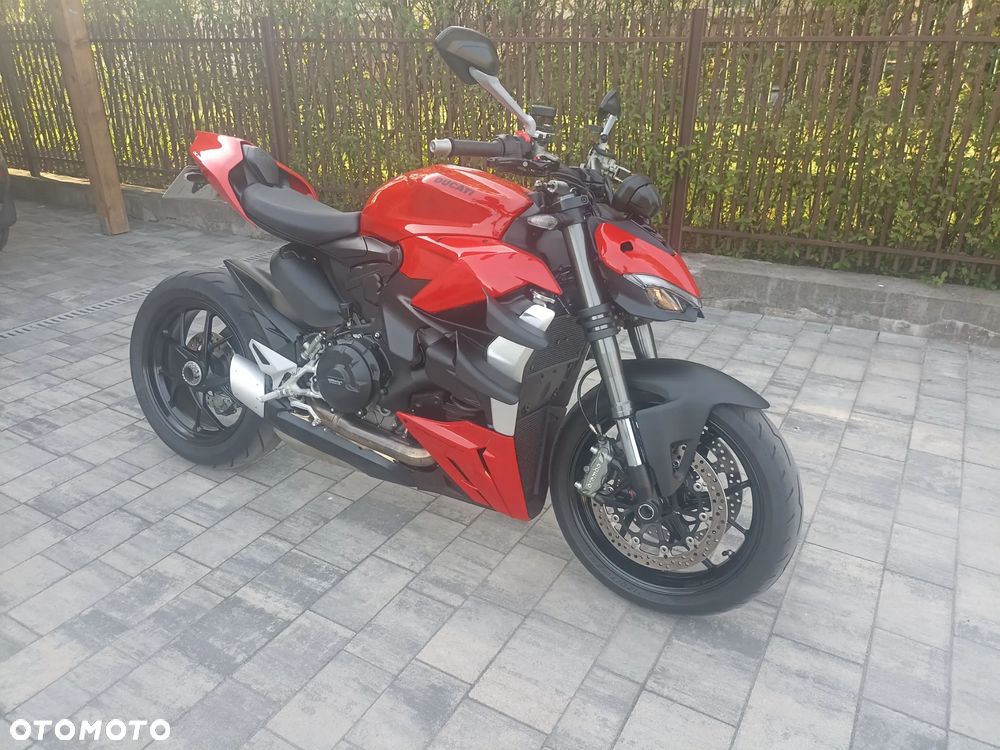 Ducati Streetfighter V2 - 20