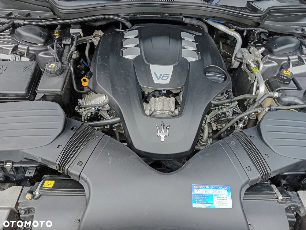 Maserati Ghibli S - 37