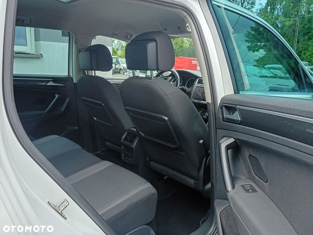 Volkswagen Tiguan - 9