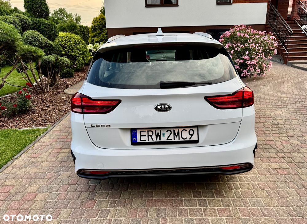 Kia Ceed - 7
