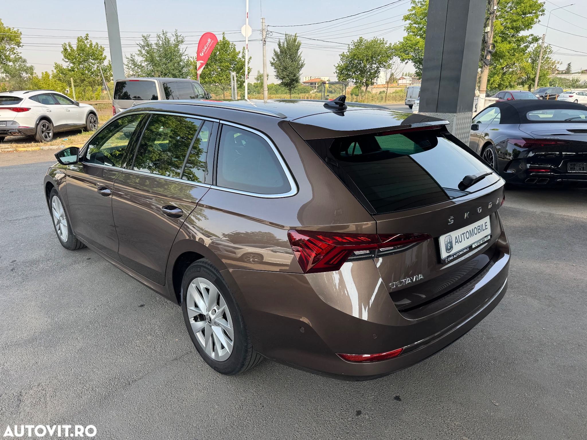 Skoda Octavia Combi Diesel 2.0 TDI DSG Ambition - 9