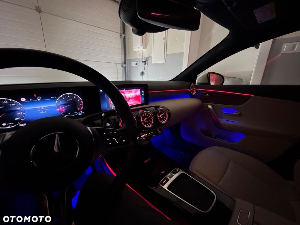 Mercedes-Benz CLA 180 mHEV 7G-DCT - 23