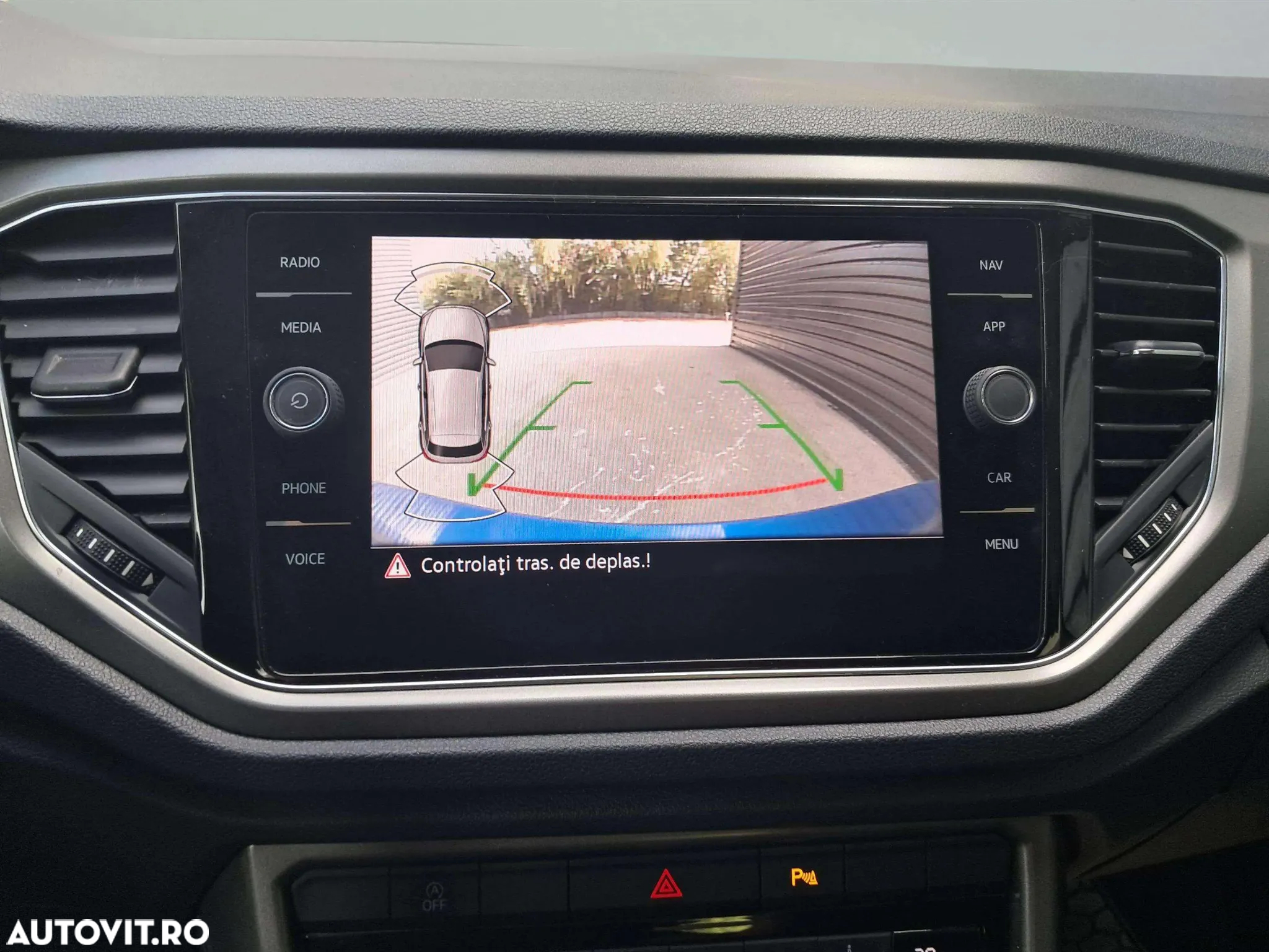 Volkswagen T-ROC 2.0 TDI 4Mot DSG Design - 10