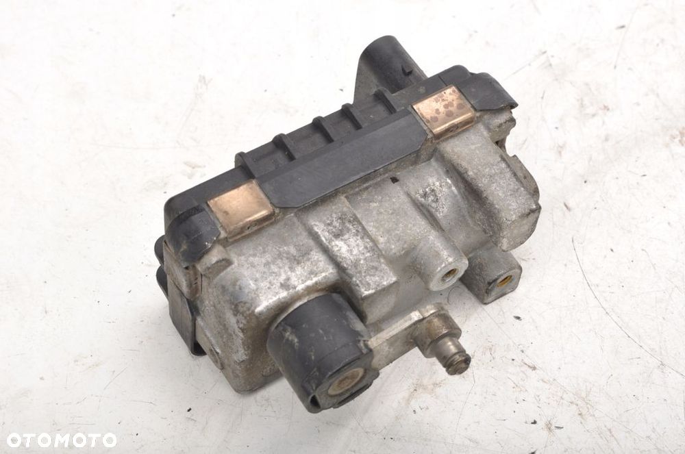 CITROEN C5 III 3.0 HDi NASTAWNIK TURBINY 767649 - 2