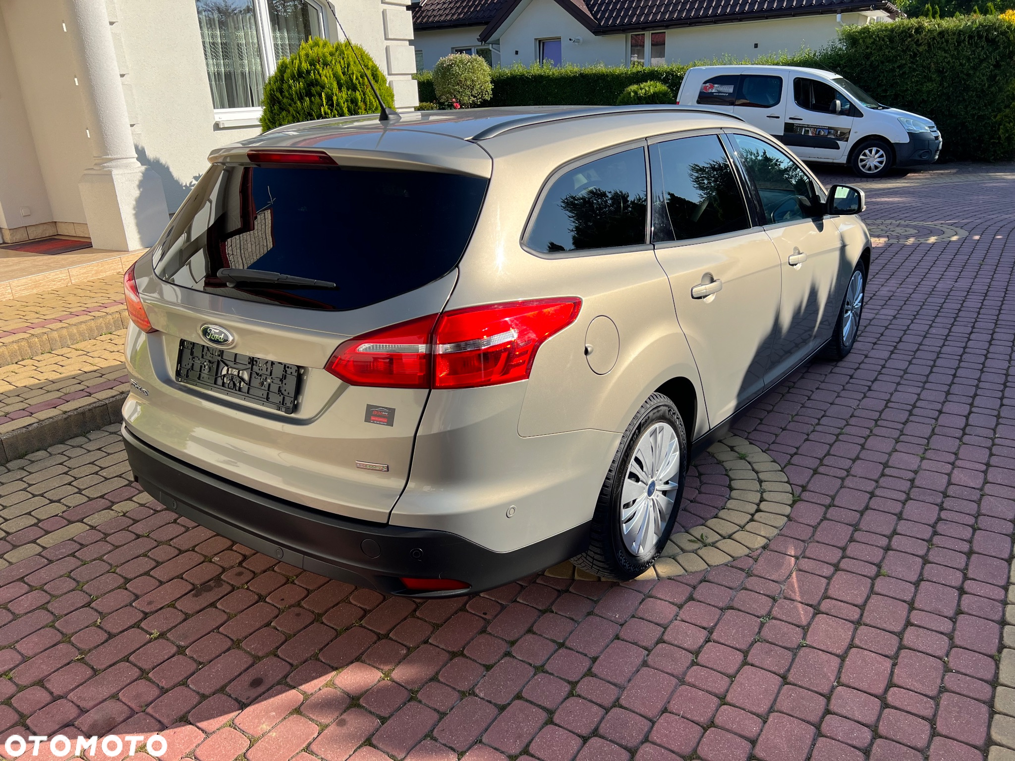 Ford Focus Turnier 1.0 EcoBoost Start-Stopp-System TITANIUM X - 14