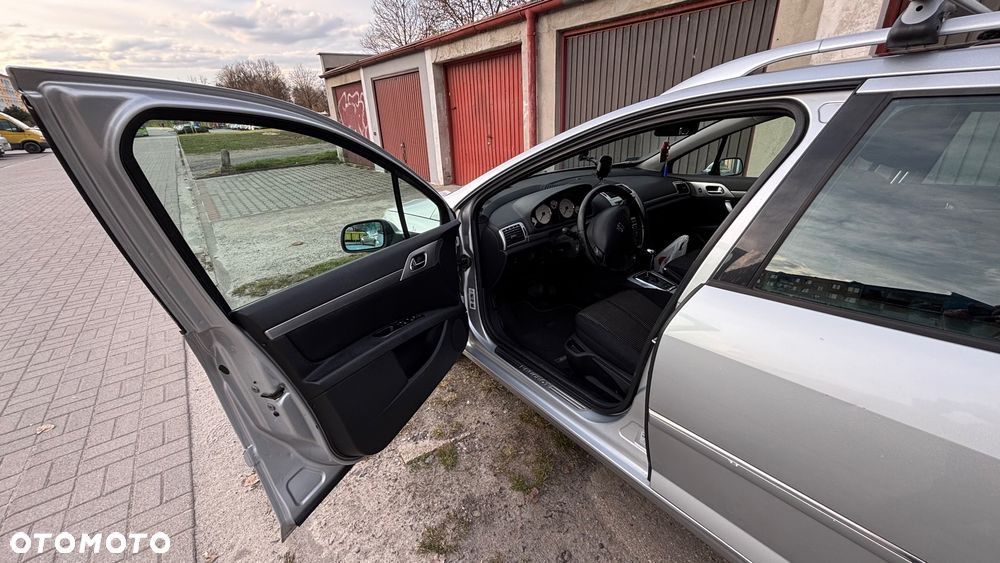 Peugeot 407 - 10