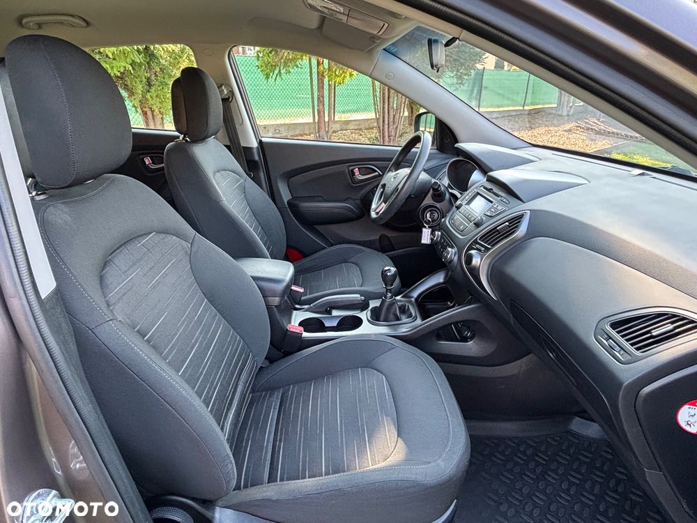 Hyundai ix35 1.6 2WD Fifa World Cup Edition - 9