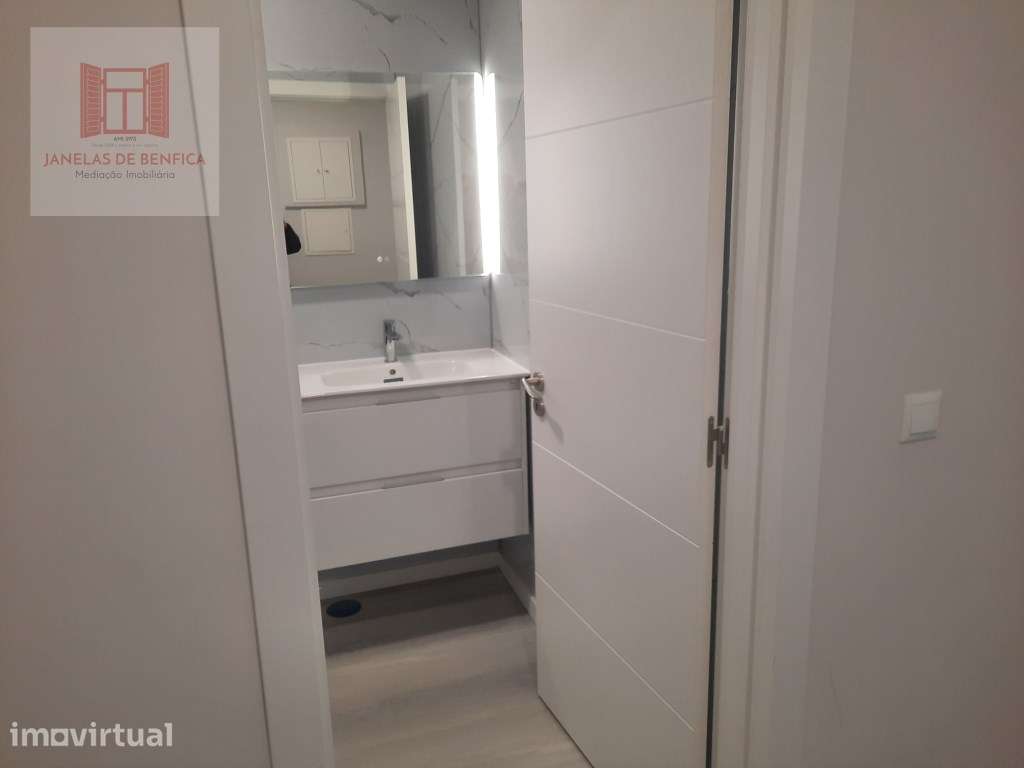 T2 totalmente remodelado, cozinha equipada- Lisboa - Grande imagem: 5/17