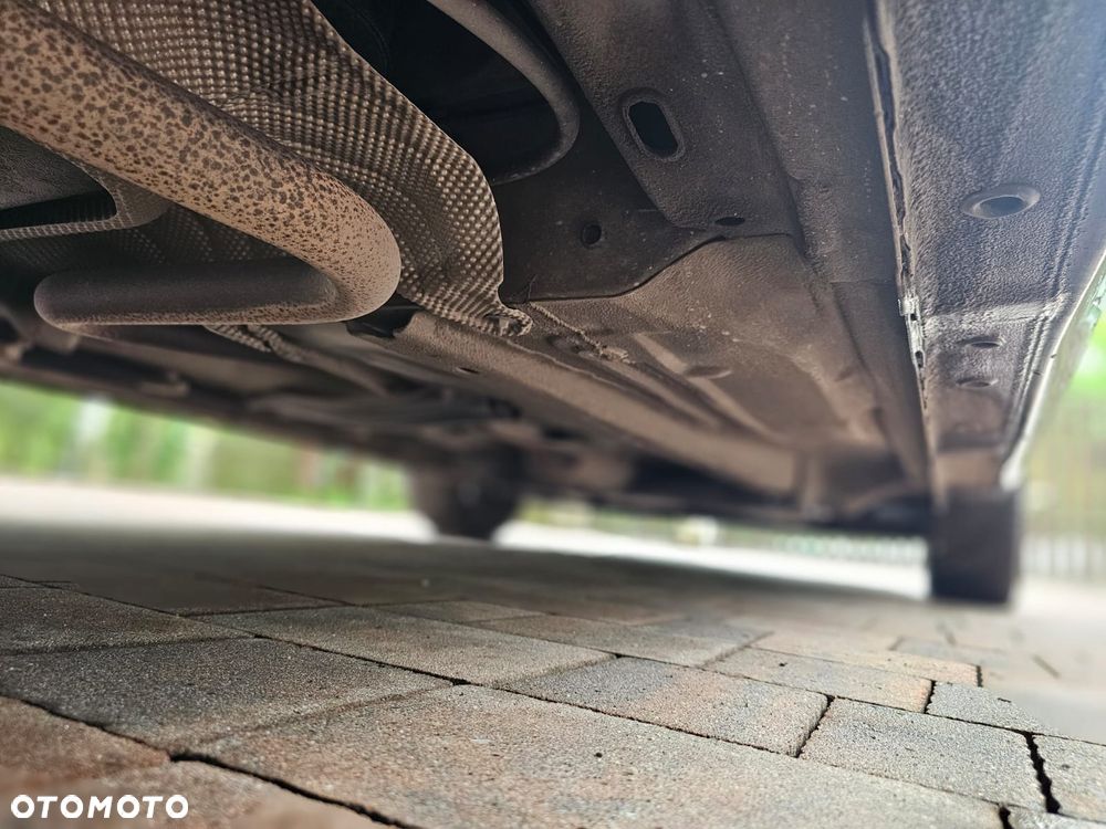 Ford Fiesta 1.4 Ghia - 24