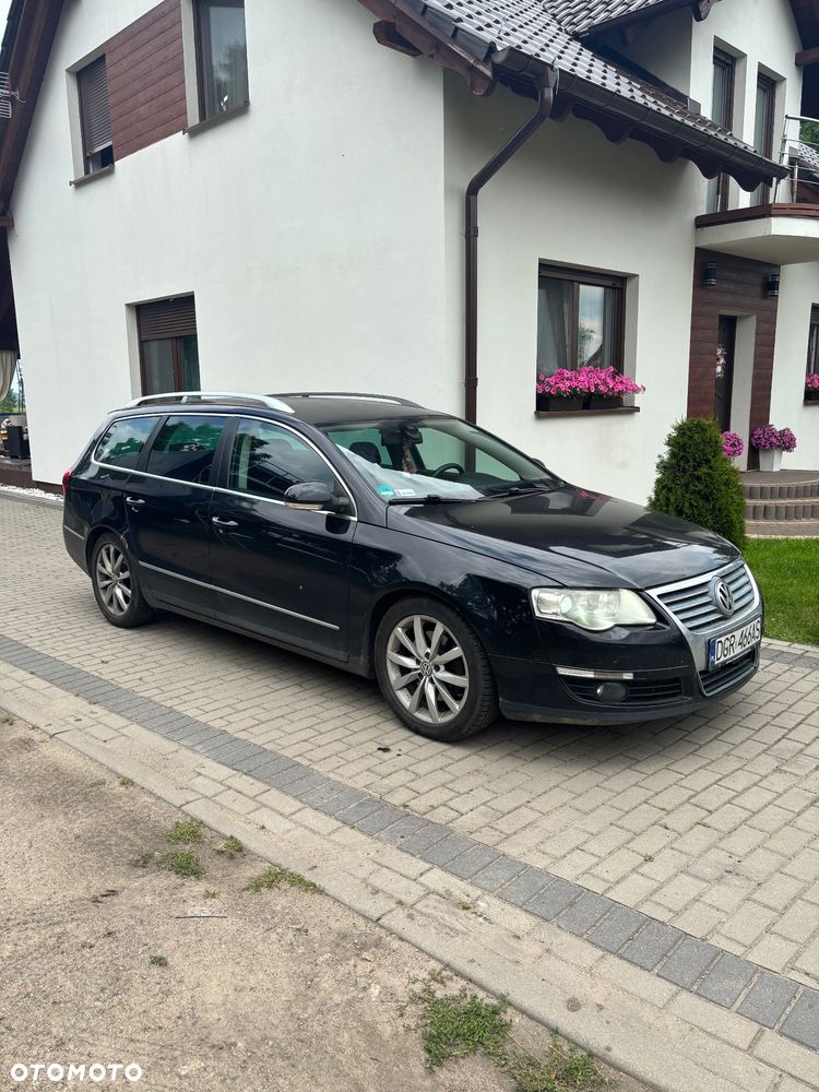 Volkswagen Passat - 1