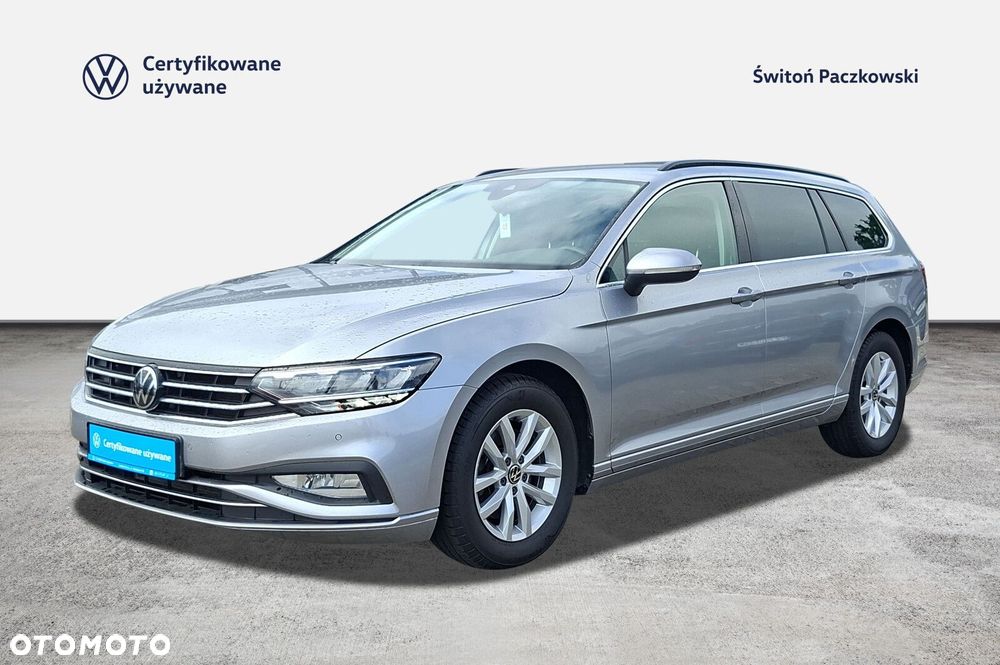 Volkswagen Passat - 1