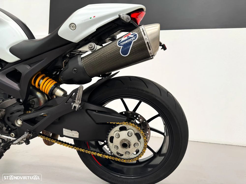 Ducati Monster 796 - 18
