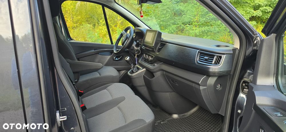 Renault Trafic - 15