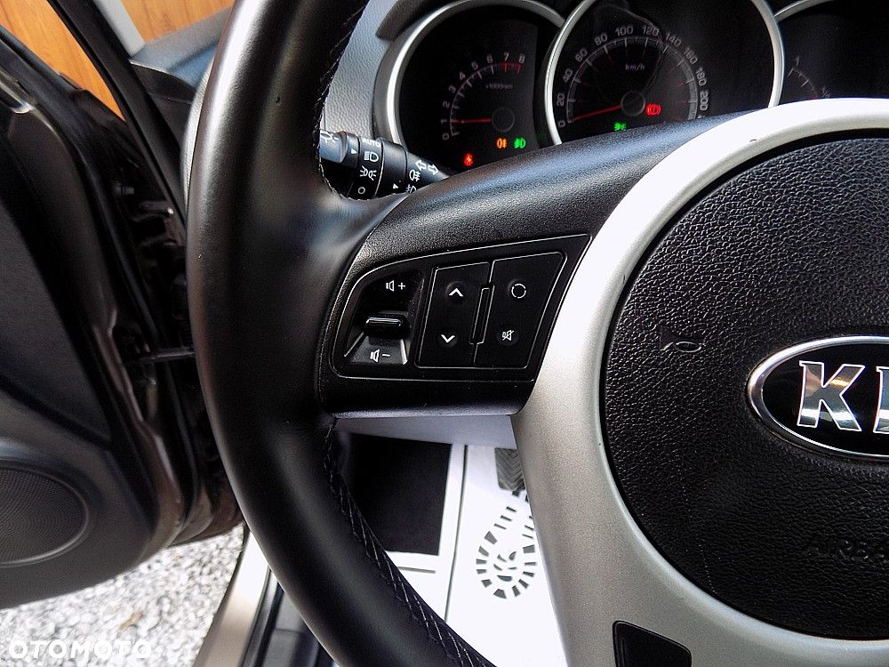 Kia Venga 1.4 blue Comfort - 11