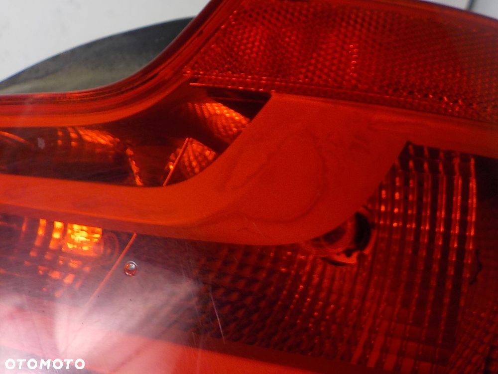 BMW 1 E82 E88 LIFT LAMPA PRAWA TYŁ TYLNA - 5