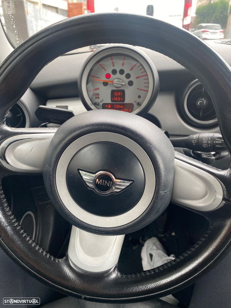 MINI 3 Portas One D - 6