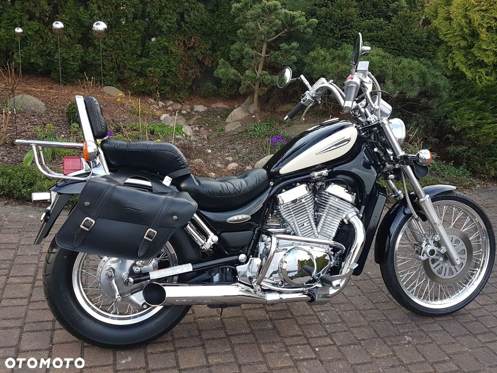 Suzuki Intruder - 5