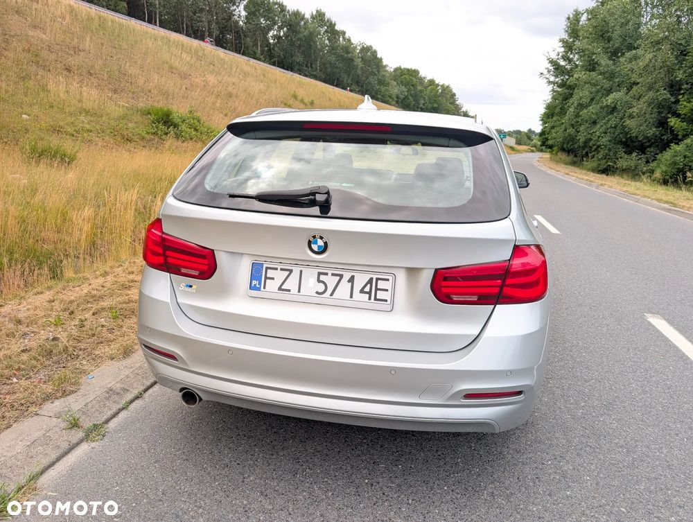 BMW Seria 3 318d xDrive Advantage - 16