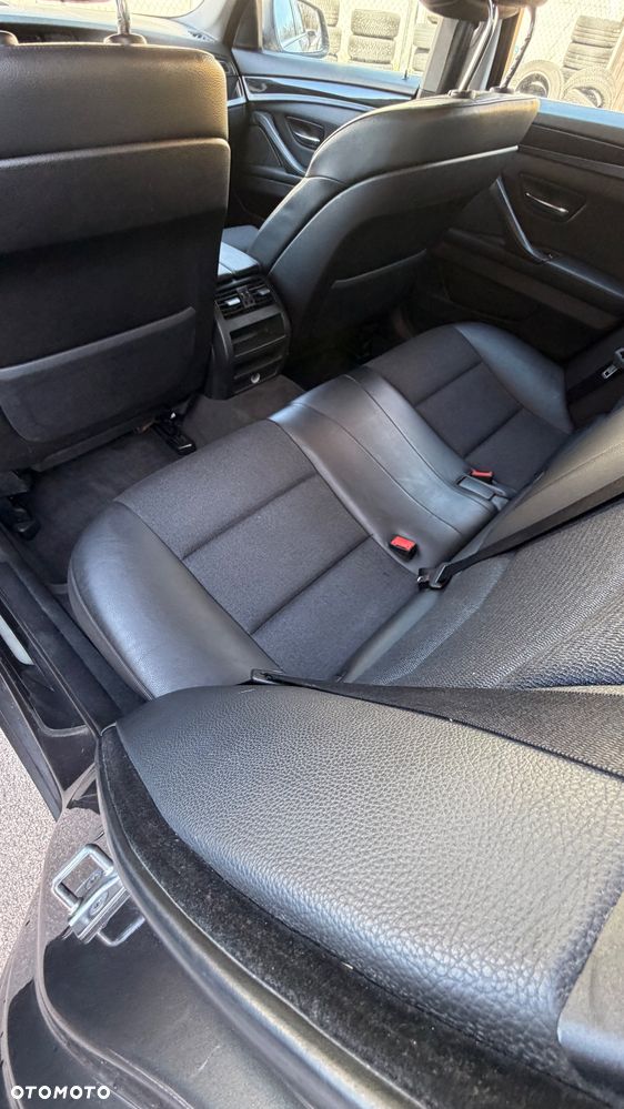 BMW Seria 5 520d Luxury Line - 29